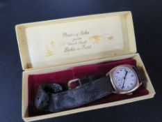 A hallmarked 9 carat gold wristwatch on leather strap A/F