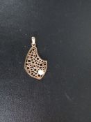 A hallmarked 9 carat gold pendant approx weight 2.9g