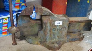 A vintage No.23 Record engineers vice