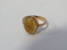 A 9ct gold cabochon dress ring approx weight 2.6g