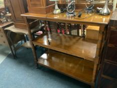A Victorian mahogany dumb waiter