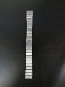 A Cartier Santos wristwatch strap - length closed 170mm width of end links 16mm