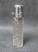 A HALLMARKED SILVER MOUNTED GLASS SCENT BOTTLE - BIRMINGHAM 1902, L 7 cm