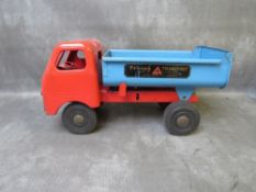 A METAL TRANSPORT TRIANG TRUCK