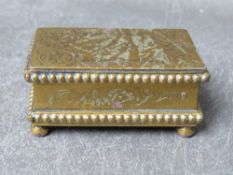 A 19TH CENTURY GILT METAL VESTA BOX, H 2 cm, W 5.5 cm, L 8.5 cm
