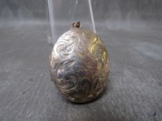 A HALLMARKED SILVER LARGE PENDANT LOCKET, overall H 6.5 cm approx 24.5