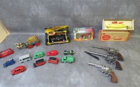 MIXED TOY LOT TO INCLUDE UNBOXED DINKY CARS, two tin plate items - Frontier Express and Shell