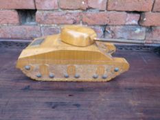 A 20TH CENTURY WOODEN PRESENTATION TANK, the turret lifting off to reveal a baize lined aperture,