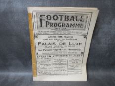 AN 8TH NOVEMBER 1930/1931 SEASON EVERTON v WOLVERHAMPTON WANDERERS SECOND DIVISION FOOTBALL