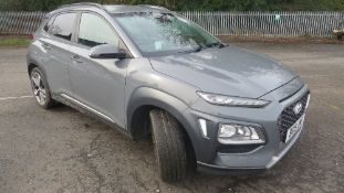 A HYUNDAI KONA PREMIUM SE 5 DOOR HATCHBACK 'BG19 JNF', 1L petrol, manual transmission, approximate