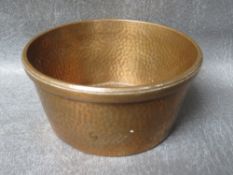 A CUNARD WHITE STAR BRASS DISH, H 5.5 cm, Dia. 11 cm