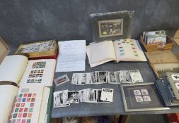 A LARGE JOB LOT OF EPHEMERA, to include a large collection of Topical Times Footballers - both