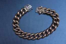 A HALLMARKED 9 CARAT ROSE GOLD CURB LINK BRACELET, approx weight 147.2g, L 24.5 cm