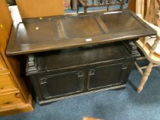 An oak monks bench W 106 cm