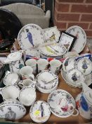 Two trays of Villeroy & Boch design 1900 tea/dinnerware and assorted ceramics