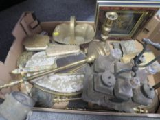 A tray of assorted metal ware A/F