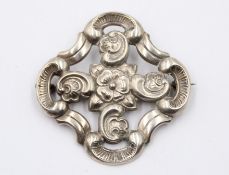 835er Silber-Brosche, Rosenmuster, 8,7gr., ca. 4,4 x 4,4cm