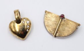 Herzanhänger und Designbrosche, 925er Silber, zus. ca. 12gr., ca. 3,5 x 2cm und Anh. L-3cm