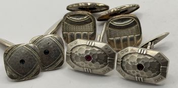3 Paar alte Manchettenknöpfe, mit roten Stein aus Silber-800-, mit blauen Stein Alpacca, Rest versi
