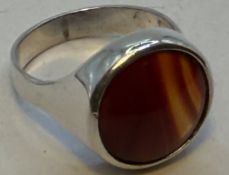 Silberring-925- mit braun marmorierten Stein, RG 61, 6,4 gr.