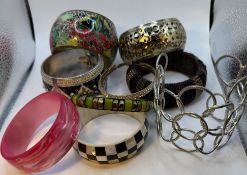 9x div. Armreife, div. Materialien, alles Modeschmuck