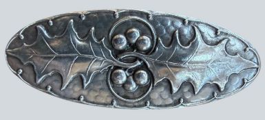 Jugendstil Designerbrosche, Silber-900-, Stechpalmenblätter und Beeren, B-6 cm, 11,58 gr.
