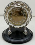 Sowjetische Vintage Uhr Mayak. UdSSR. 1960-70. Jahre, mechan. Werk läuft an, facettiertes Kristall-