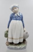 Figur, Royal Copenhagen, Dänemark, Entw.  Christian Thomsen, Modellnr. 815, ca. H-21cm, ein Schleif