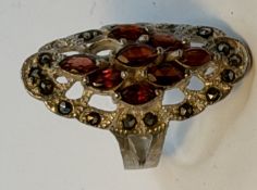 Silberring-925- mit Granate und Markasiten, ein Stein und mehrere Markasiten fehlen, RG 52, 5 gr.