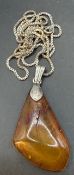 lange Silberkette-925- mit Bernsteinanhänger, Silbermontur, Kette L-ca. 60 cm, zus. ca. 9 gr