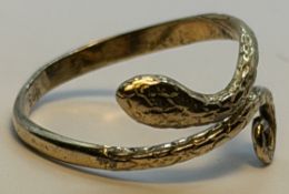Schlangenring, Silber 925/000 vergoldet, 1,3g., RG 52 (offene Ringschiene)
