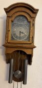 vintage mechan. Wanduhr "Hermle" in Eichegehäuse, Werk läuft