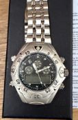 Quartz HAU "Cheifel" Chronograph mit 4 LCD Anzeigen, neu in OVP