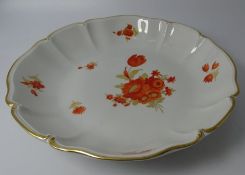 gr. Schale "Nymphenburg" mit roten Blumen, H-5 cm, D-27 cm