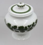 Zuckerdose auf Stand, Meissen Schwertermarke, 1. Wahl, älter, ca. H-11cm
