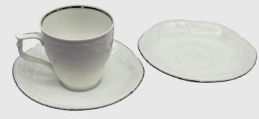 Kaffeetasse mit U.T. "Rosenthal" Sanssouci Weiß mit  Silberrand
