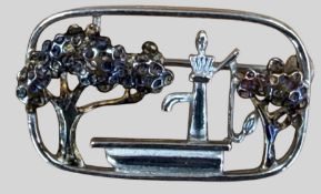 Brosche, Silber-925- "MP", Brunnen mit Rosensträuchern, B-3 cm, 3,42 gr