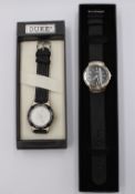 2x neuzeitliche Quartz-Armbanduhren