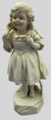 Mädchenfigur  um 1900, H-7,5 cm Bisquitporzellan