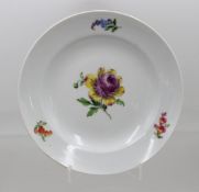 Teller, Meissen, Schwertermarke, Punktzeit, Blumenbemalung, 2 Schleifstriche, D-18cm