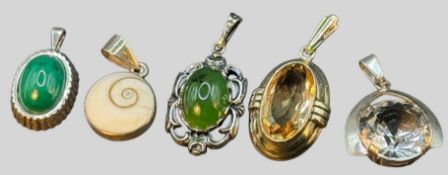 5x Silber-Anhänger mit div. Steinen, 3x -925-, 2x -835-,  1x vergoldet, zus. 19,27 gr.