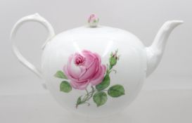 Teekanne um 1920, Meissen, Schwertermarke, Punktzeit, Rote Rose, 2 Schleifstriche, ca. H-13,5cm, De