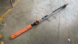 STIHL LONG REACH POLE HEDGE CUTTER *NO BATTERY*