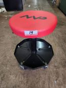 PNEUMATIC ROLLER SEAT
