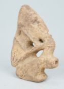Steinernes Idol eines sitzenden Gottes ca 17. JH.