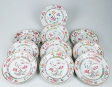 Satz von 9+2 Tellern Famille Rose Quianlong, 1736ff.