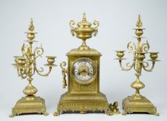 Kaminpendule mit Beistellern