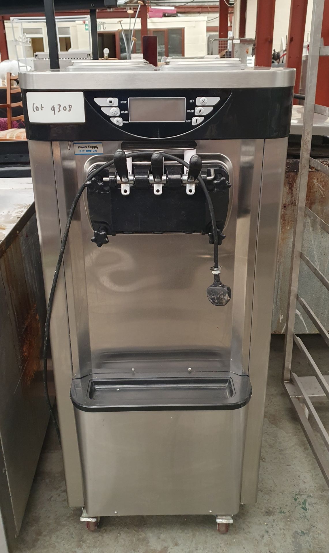 Free Standing Ice Cream Machine