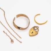 A selection of 9k gold broken jewellery pieces.