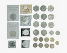 GB - A collection of QEII commemorative £5 crowns, £2, £1 and 2 x 50p; together with a small collect